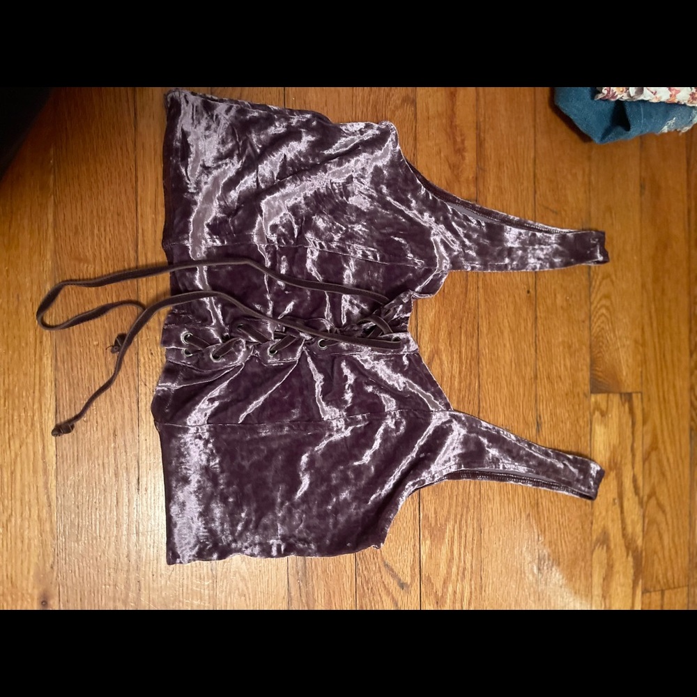 American Eagle cropped velvet tank